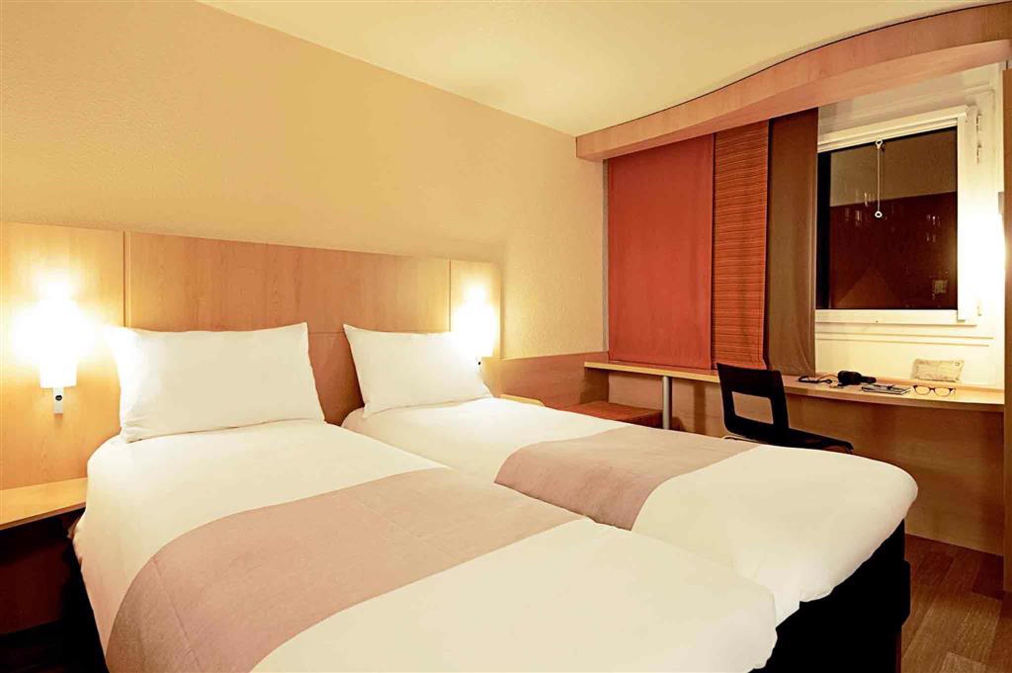 Ibis Paris Ornano Montmartre Nord 18Eme Hotell Exteriör bild