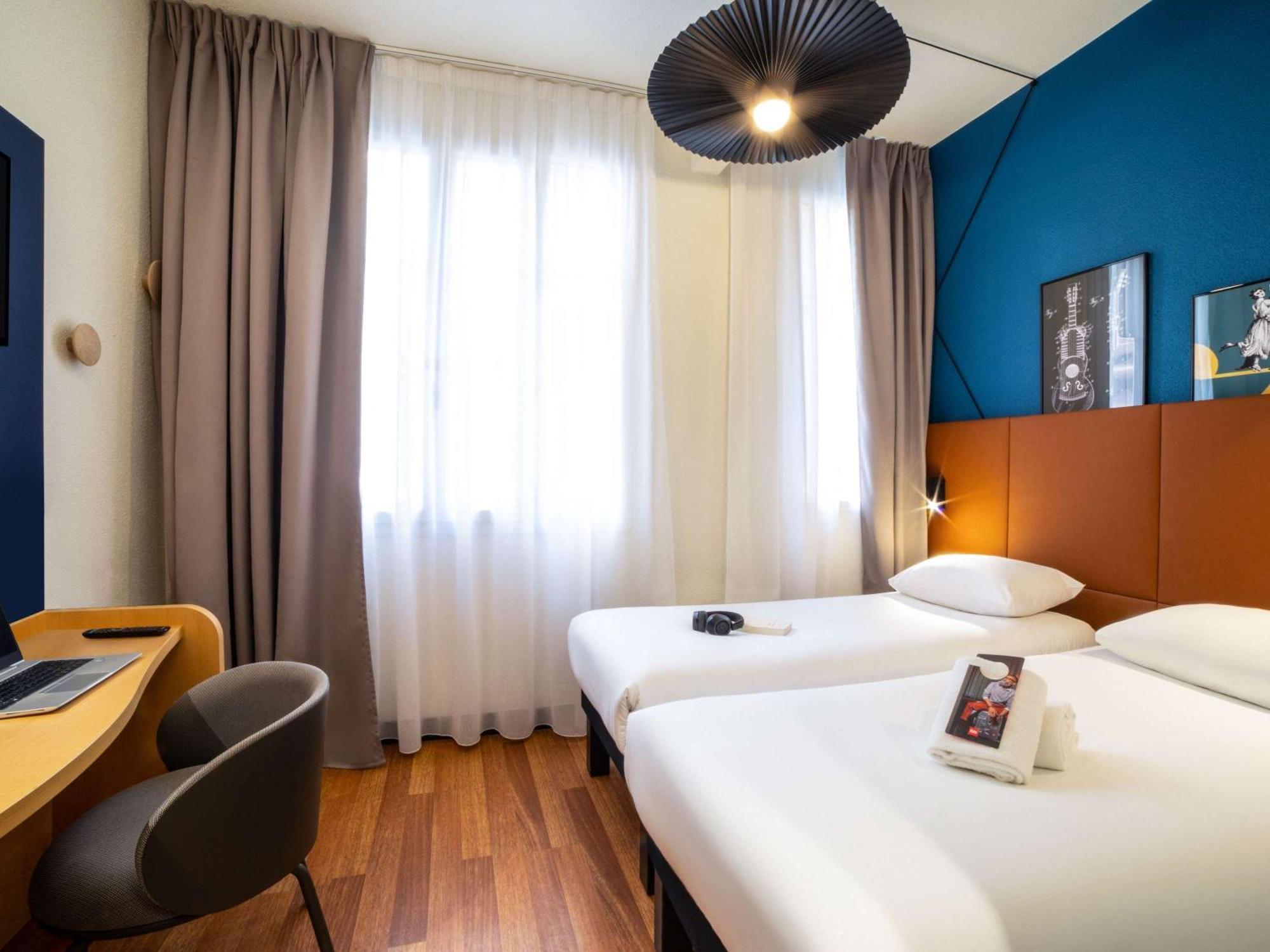 Ibis Paris Ornano Montmartre Nord 18Eme Hotell Exteriör bild